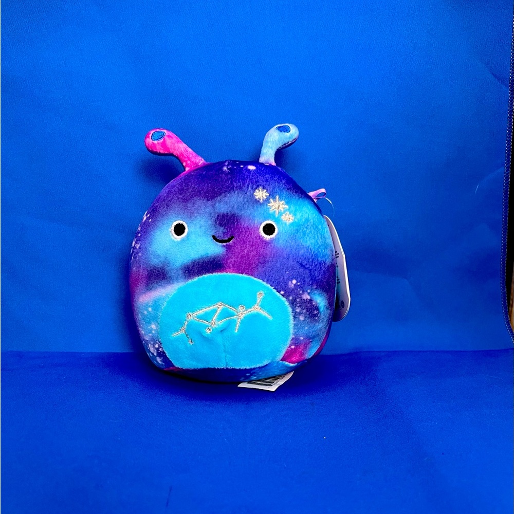 Squishmallow Piaxa the Alien plush